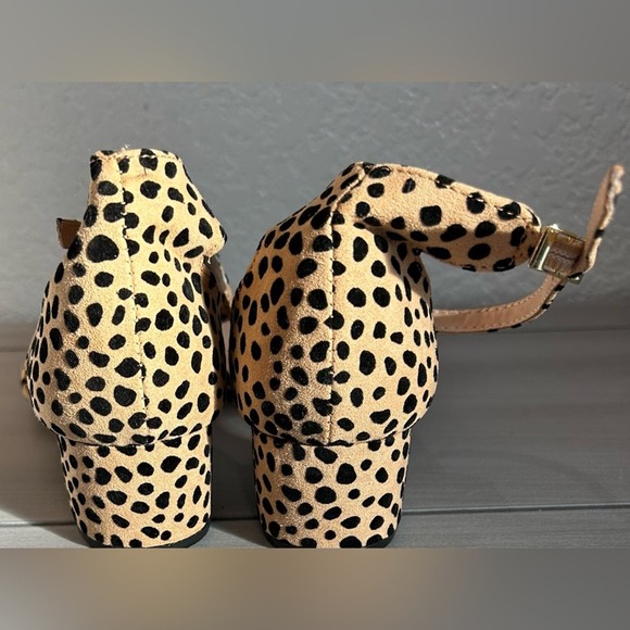 NWOT Lulu’s Low Heel Cheetah Pumps Size 8 - Picture 3 of 4